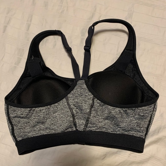 VS Sports Bra - Picture 2 of 7